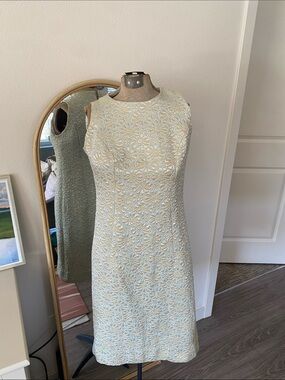 Vintage 1960s Mod Floral Brocade Shift Dress
